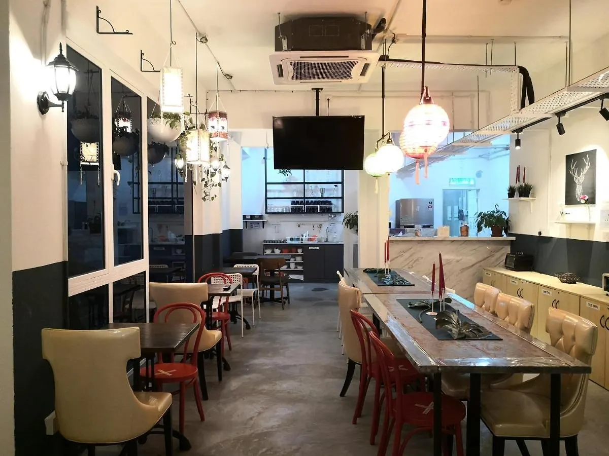 Hostel Attrus Bed & Breakfast Johor Bahru